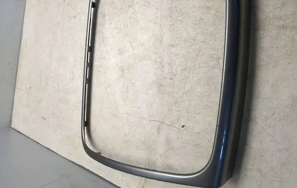 Radio/GPS head unit trim