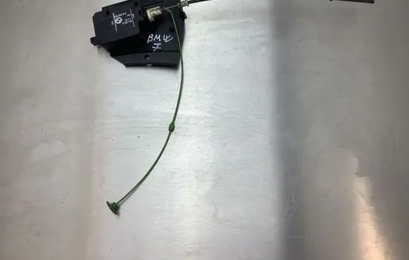 BMW 7 E38 Fuel tank cap lock 40620433 8352168