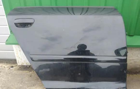 Audi A3 S3 8P Rear door