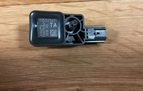 Opel Insignia A Airbag deployment crash/impact sensor 13502341