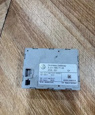 Mercedes-Benz CLS C219 Gateway control module A2115407145 A2114420027 A2115407245