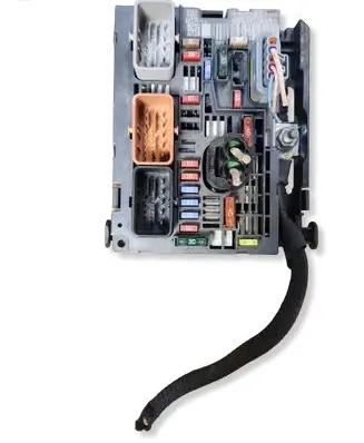 Citroen Berlingo Fuse module 9664706280