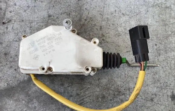 Ford Galaxy Central locking motor 7M0959775C 404155 95VW9B241AB