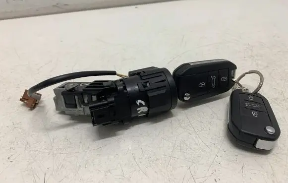 Opel Crossland X Ignition lock 9663123380 26519B