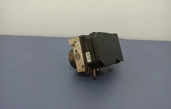 Nissan X-Trail T30 ABS Pump 47660EQ041