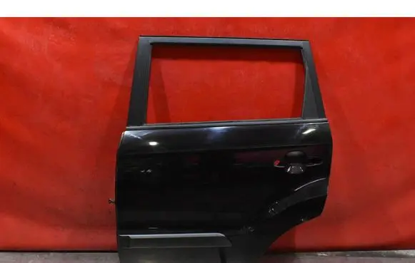 KIA Soul Rear door 