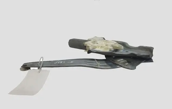 Toyota Avensis T250 Rear door window regulator with motor 6983005100