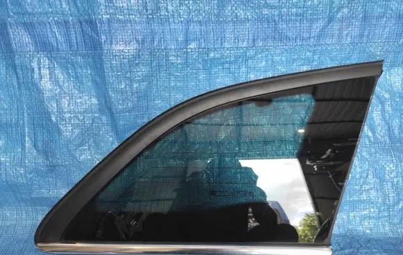 Opel Insignia A Front triangle window/glass 
