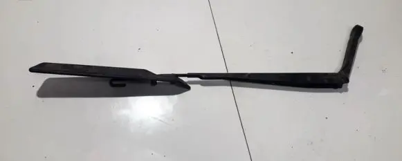 Opel Frontera B Front wiper blade arm