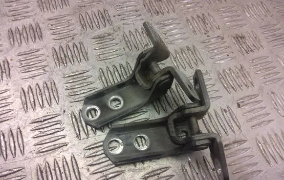 Mitsubishi Outlander Front door hinge set 