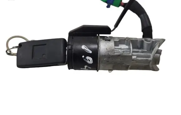 Peugeot 607 Ignition lock 9654570280