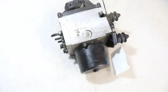 Volkswagen PASSAT B6 ABS Pump