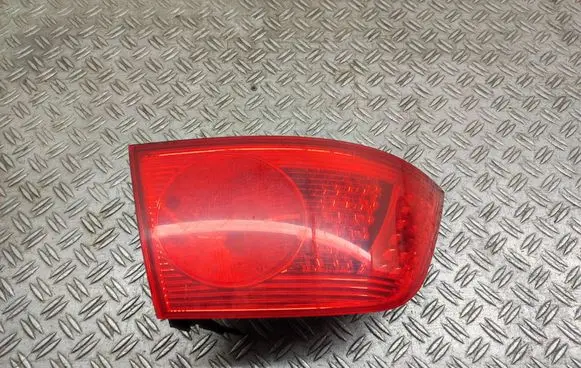 Volkswagen Phaeton Rear/tail lights 3D0945095B