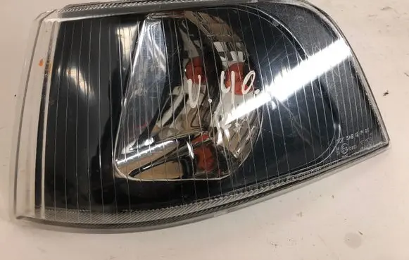 Volvo S40, V40 Front indicator light