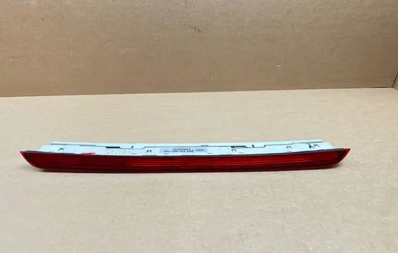 Audi A4 S4 B8 8K Third/center stoplight 8K9945097
