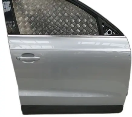 Audi Q3 8U Front door 