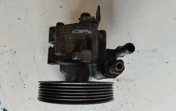 Citroen Berlingo Power steering pump 9640906580 7613955519 4V2910100