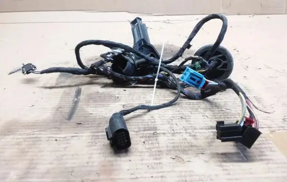 Audi A3 S3 8V Front door wiring loom 8V4971029