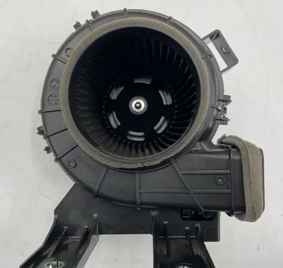Toyota Prius Prime Hybrid/electric vehicle battery fan G923047090