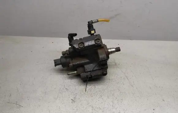 Renault Scenic I Fuel injection high pressure pump 7700111010 0445010018 0281002483