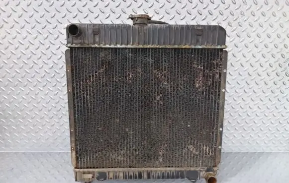 Mercedes-Benz 200 300 W123 Coolant radiator A1235011201 A1235013301