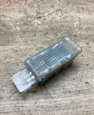 Volkswagen Touran I Other interior light 7L0947416