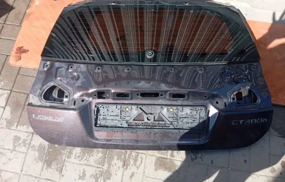 Lexus CT 200H Tailgate/trunk/boot lid