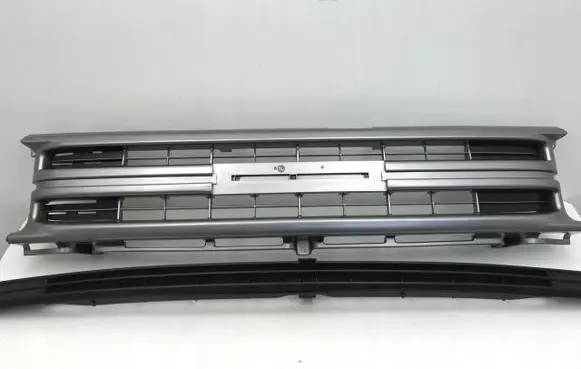 Toyota Hilux (N80, N90, N100, N110) Front bumper upper radiator grill 53111-89132A1
