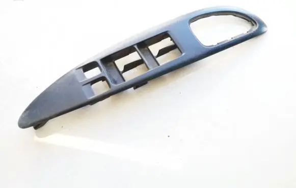 Nissan Primera Front door window switch trim 80961av600