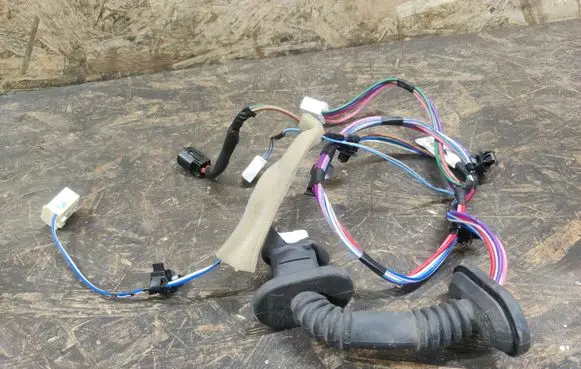 Mitsubishi Space Star Rear door wiring loom 8512C646