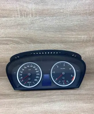 BMW 5 E60 E61 Speedometer (instrument cluster) 6983153 110080213 Used