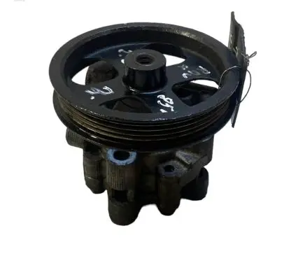 Toyota RAV 4 (XA20) Power steering pump