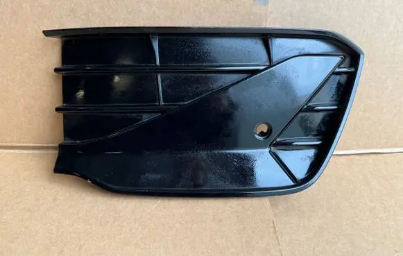 Volkswagen Golf VIII Front bumper lower grill 5H0853666H