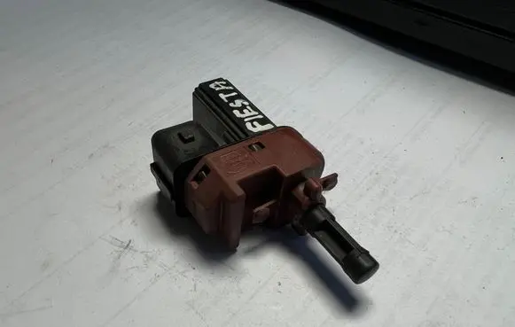 Ford Fiesta Brake pedal sensor switch 2S6T7C534AA
