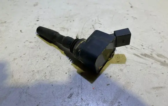 Seat Ibiza V (KJ) High voltage ignition coil 04E905110K 084156 77300010