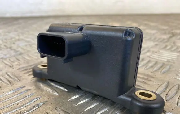 Opel Astra J ESP acceleration yaw rate sensor 13505725 1LR572523112640 BE31J2340Z