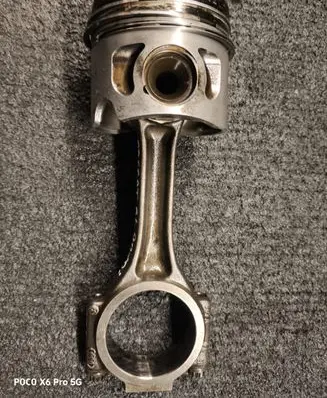 Volkswagen PASSAT B6 Piston with connecting rod 038J BHS V400