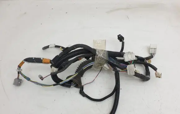 Lexus IS 220D-250-350 Front door wiring loom 8215253150F2