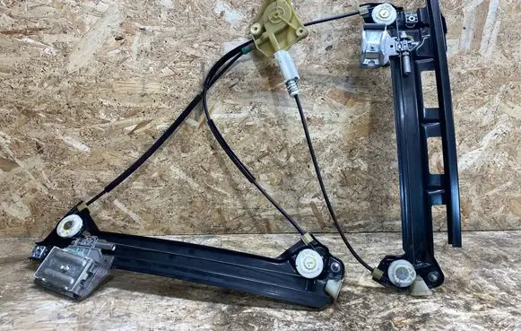 Jaguar XK - XKR Front door electric window regulator 6W8323200AL