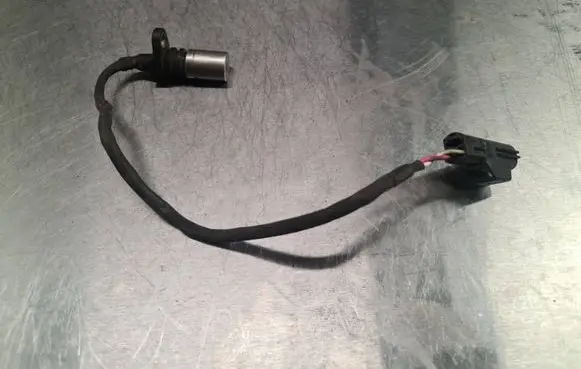 Volvo S60 Crankshaft position sensor 1275599 0296000650