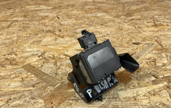 Nissan Pulsar Distronic sensor radar 284383ZL1B