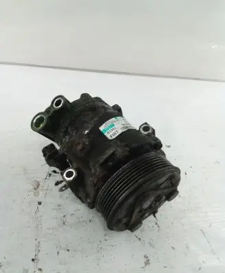 Opel Combo D Air conditioning (A/C) compressor (pump) 51893889