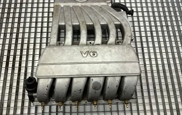 Volkswagen Touareg I Intake manifold 03H133201D