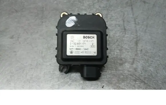 Audi A6 Allroad C5 Coolant heater control valve 0132801171