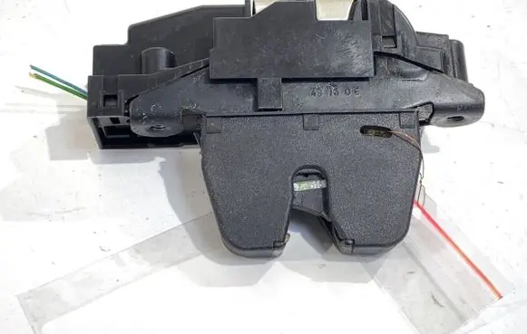 Peugeot 508 Tailgate exterior lock 9671153580