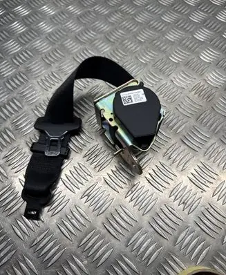 Maserati Ghibli Middle seatbelt (rear) 6700174400 627041100 16021