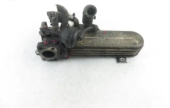Volkswagen Touran I EGR valve cooler 03G131513 03G131063