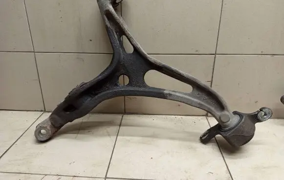 Mercedes-Benz ML W164 Front control arm