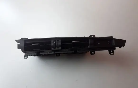 Toyota Auris E180 Dash center air vent grill 5567002400