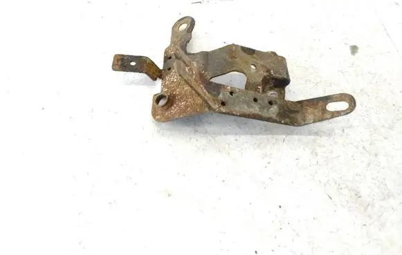 Opel Astra H Steering rack mounting bracket 